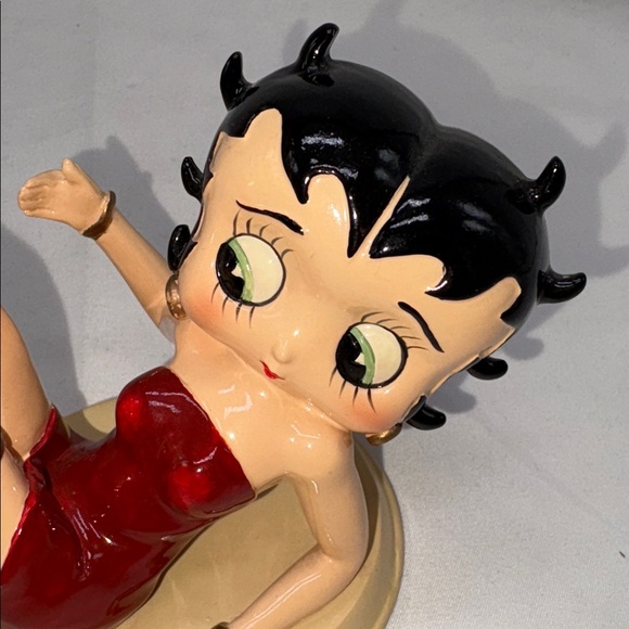 Betty Boop Leg Up Statue Figurine Vintage King Features Syndicate - Picture 1 of 7